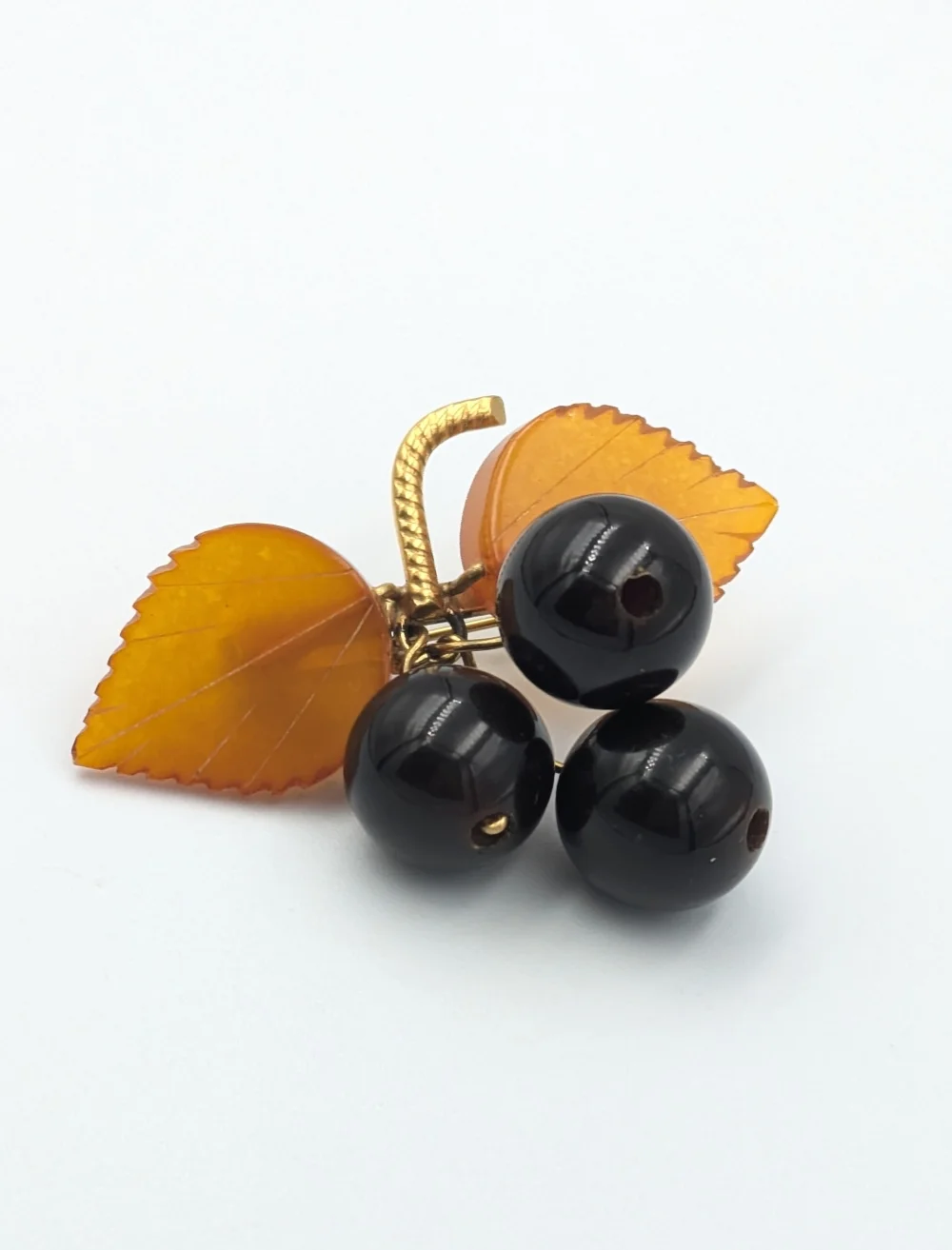 Vintage Baltic Amber Cherry Brooch - Gold Plated Brass Frame, USSR 1980s - Picture 9 of 9